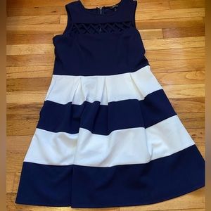Macy’s dress with pockets